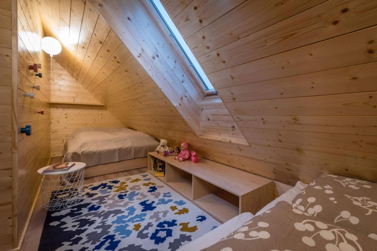 Drevenica Emilka, 5 Min Restauracia, Z Terasy Vyhlad Na Kralovu Holu A Polomske Ocko, Gril, Ohnisko, Kotlik Chalet